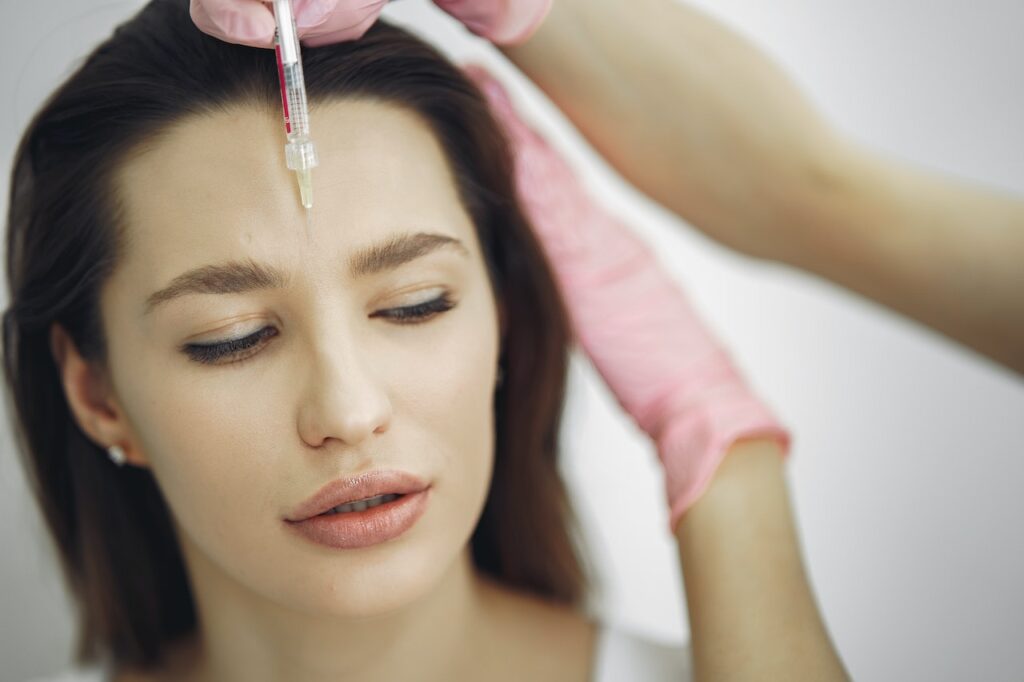 Rejuvenece tu rostro con Botox: Descubre todo lo que necesitas saber sobre este tratamiento